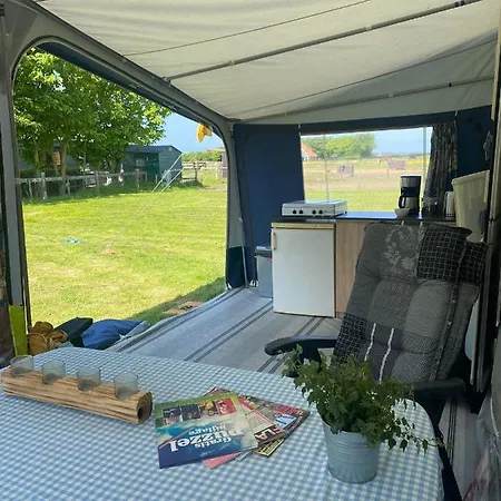 Caravan Weidezicht Апартаменты *